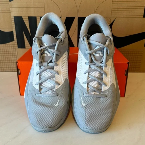 Final Sale!!!  🌺 NIKE 🌺 Nike Zoom Freak 4 TB 👟 - Picture 2 of 10